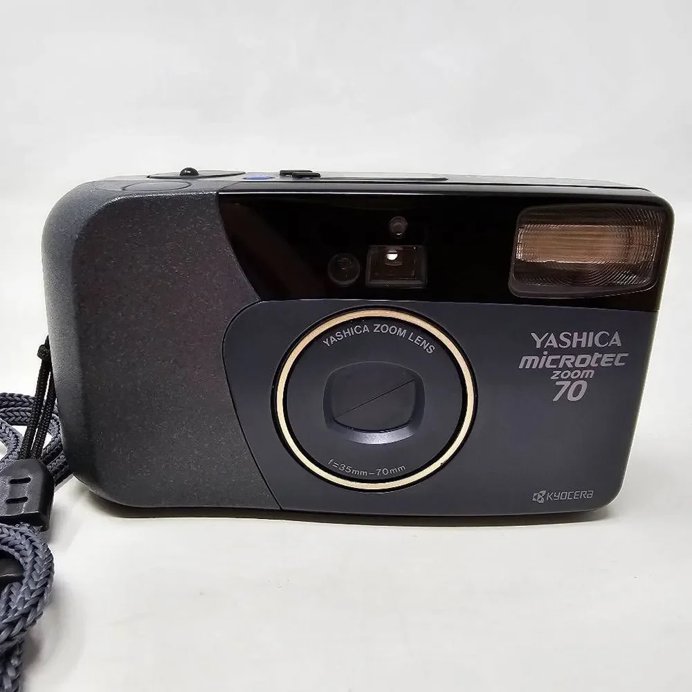 YASHICA KYOCERA MICROTEC ZOOM70 POINT AND SHOOT COMPACT 35MM CAMERA NEW BATTERY - Picture 2 of 9